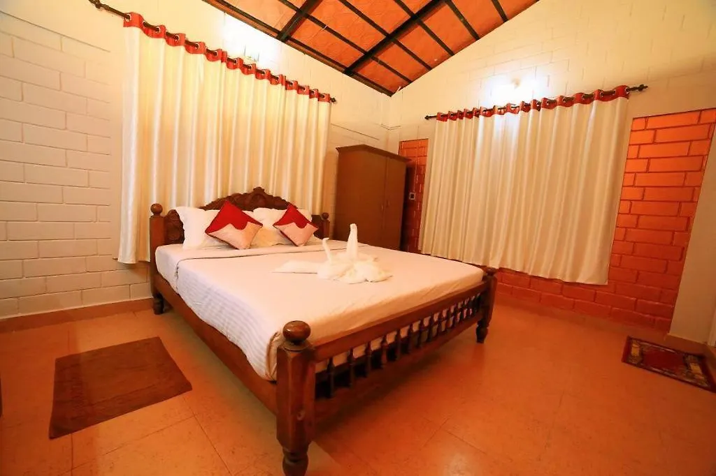 Resort Emarald Wild West Hotel Sultan Bathery India